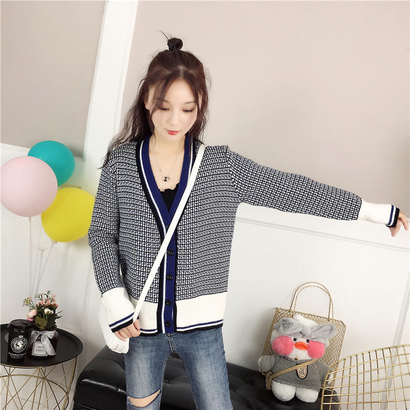 Short loose student jacket sweater cardigan