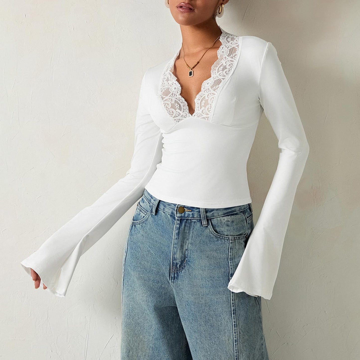 Slim V-neck Lace T-Shirt Ins Fashion Trumpet Clothing