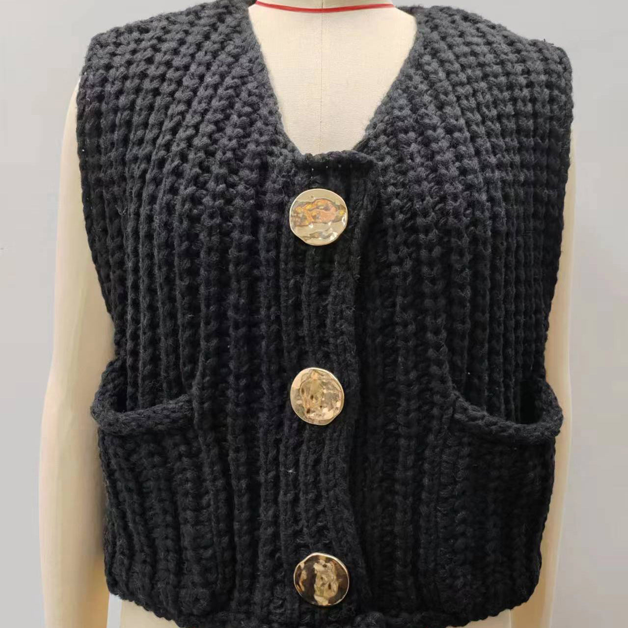 Women's Pocket Sleeveless Short Knitted Cardigan Vest Shirt