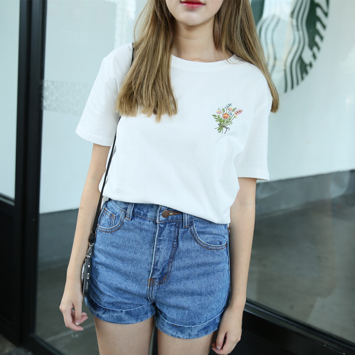 Summer Little Flower Emboridered Fresh Basic Loose Casual Short Sleeve Female T-shirt