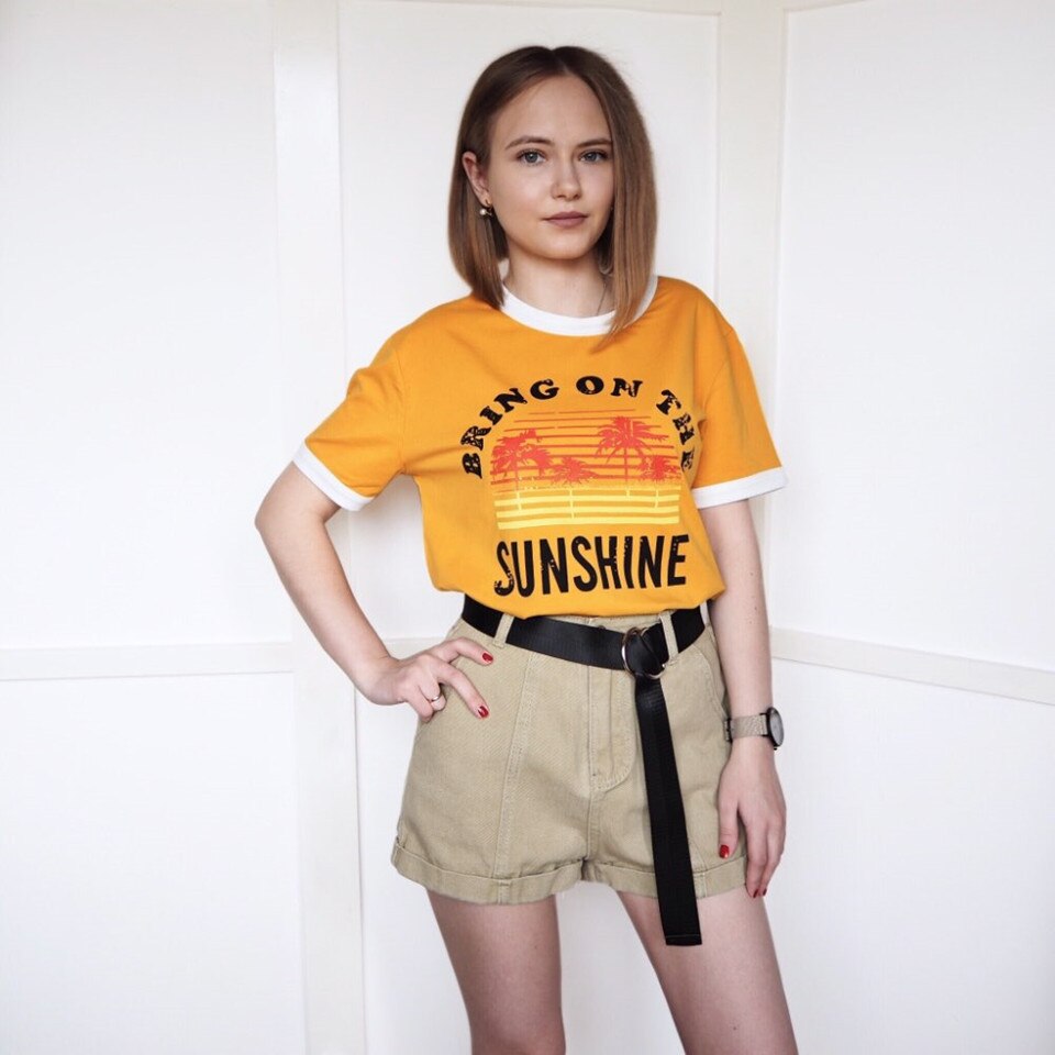 New Women's T-Shirt Bring On The Sunshine Letter Print