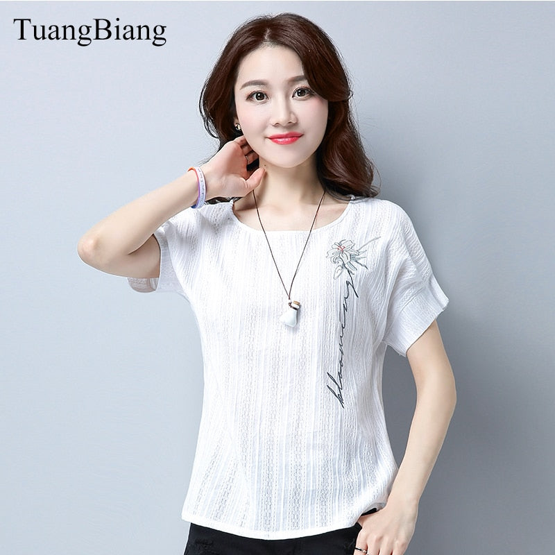 Summer O-Neck Loose Rose Embroidery T shirt Women Short sleeve Fashion Cotton T-Shirt Floral Female Solid Color Autumn Tops